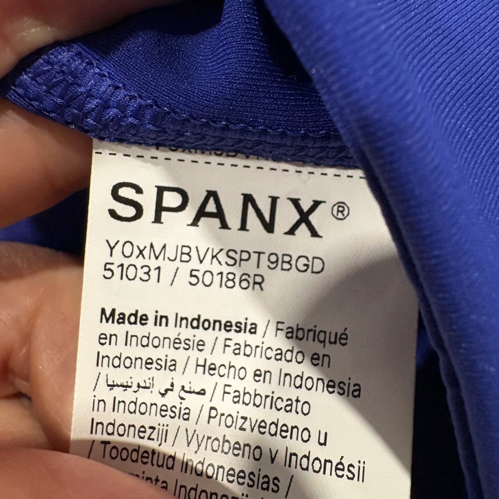 Spanx Booty Boost 7/8 Leggings | color: deep azure | size Xl - Picture 8 of 8